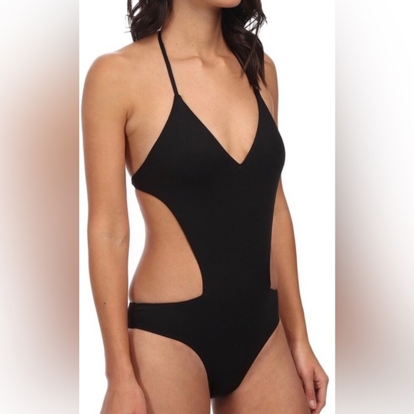 Chic Black Roxy Monokini EUC - Picture 1 of 7
